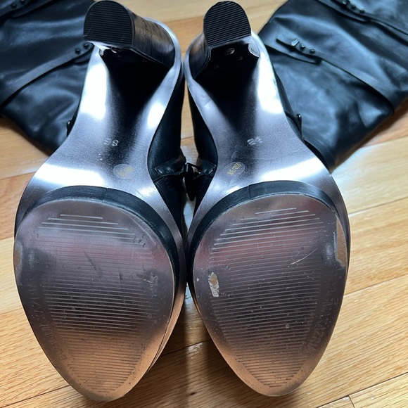 BCBG MaxAzria knee high leather boots - Picture 4 of 8